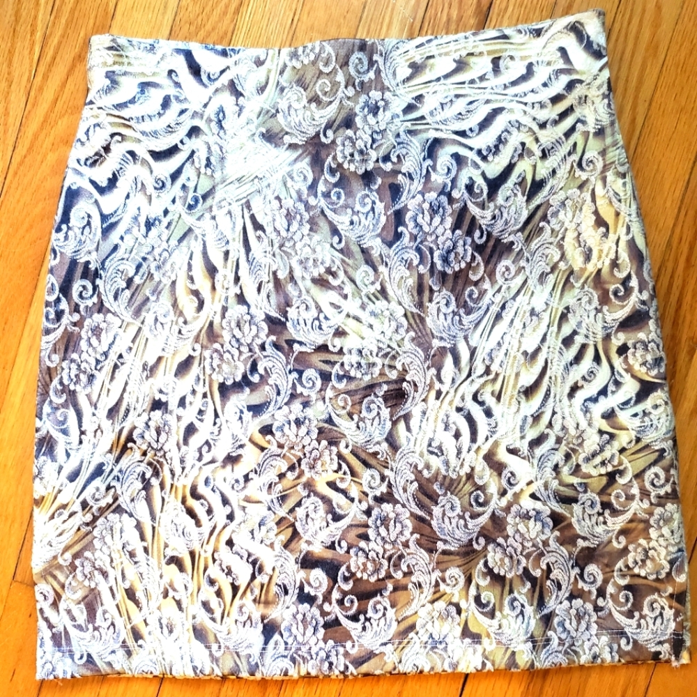 Embroidered look miniskirt